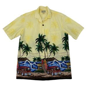 Royal Hawaiian Creations Button Up Shirt Size M Beach Surf Coconut Diamondhead